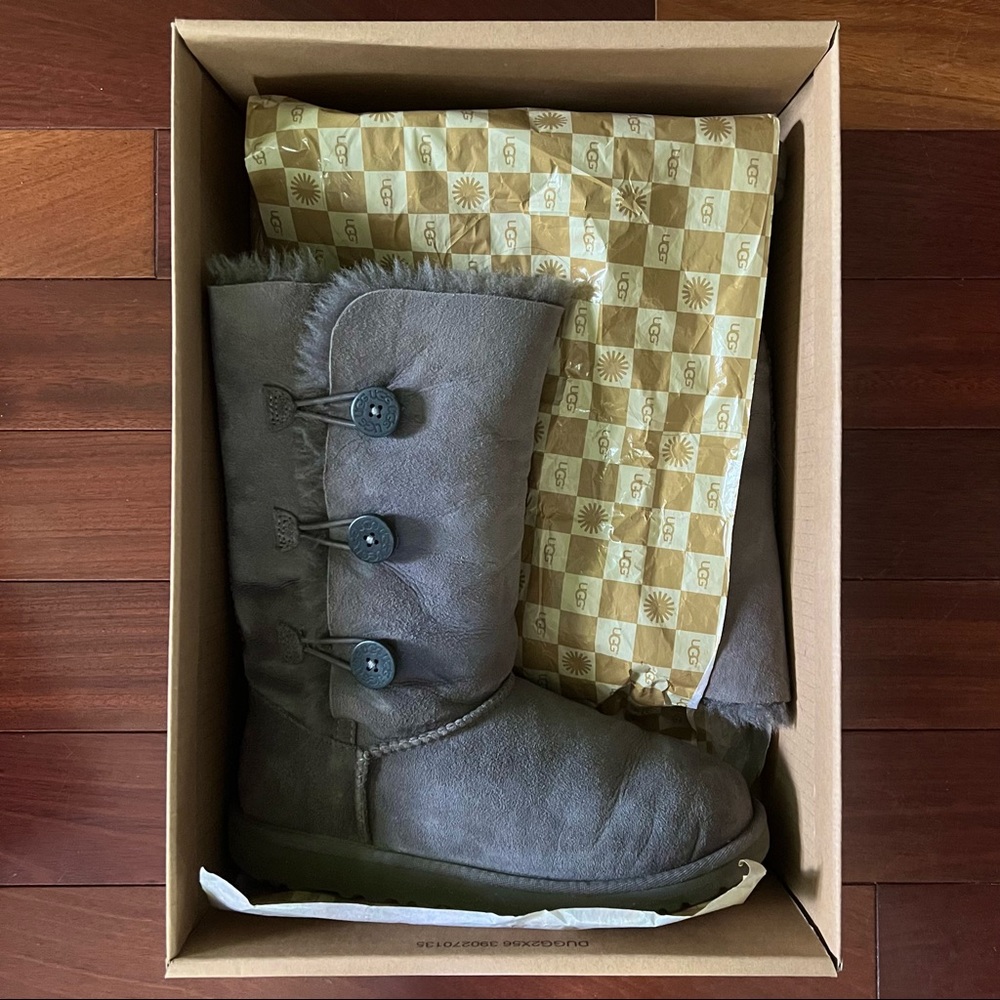 UGG Bailey tall boots, very lightly worn